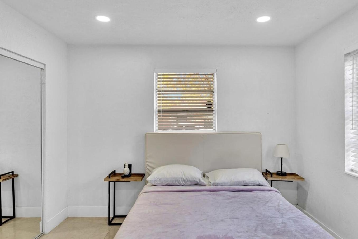 2 Bdrm Modern House Mins From Beach & Casino Hb1 Hallandale Beach Exterior foto