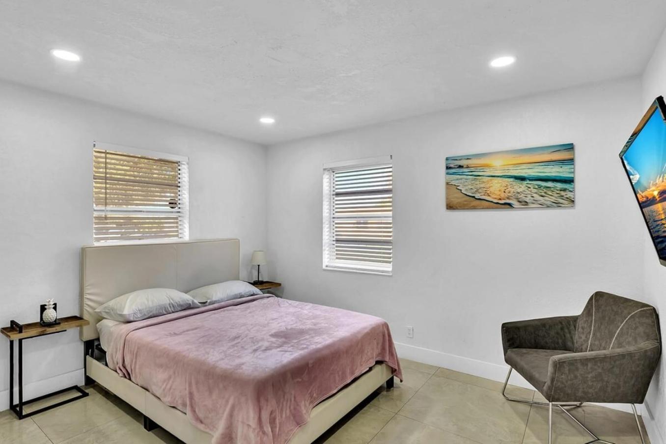 2 Bdrm Modern House Mins From Beach & Casino Hb1 Hallandale Beach Exterior foto
